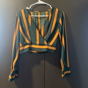 Long sleeve v-neck striped crop top